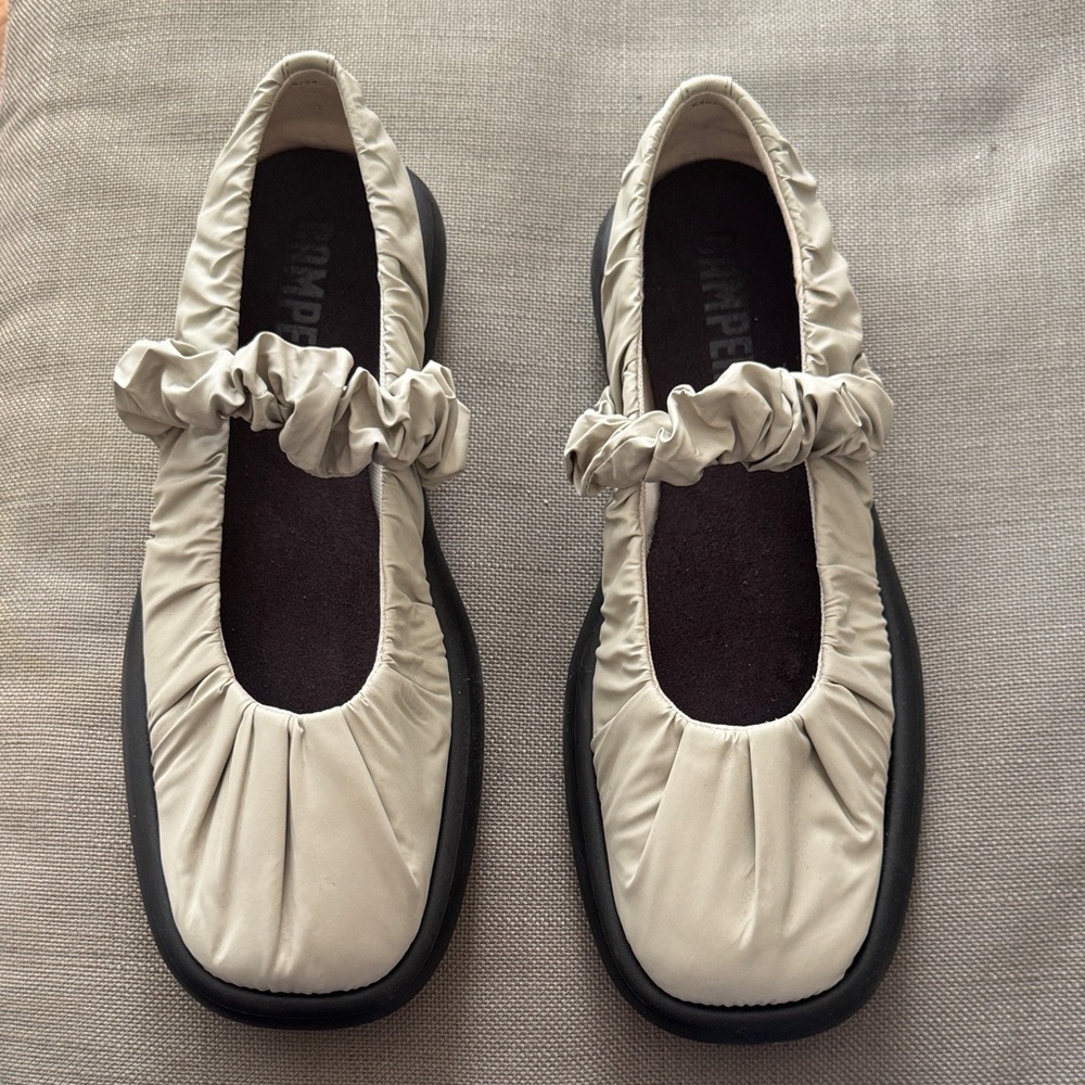 New Beautiful Camper Onda Gray Textile Mary Jane for Women in EU41. Run Small!